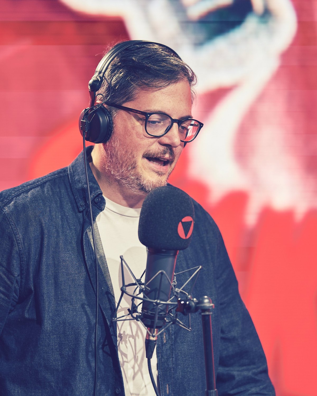 Emanuele Carocci in diretta negli studi di RTL 102.5